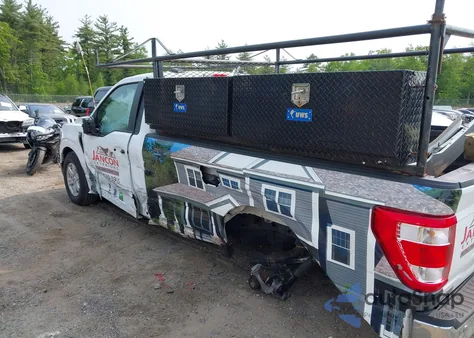 2022 Ford F-150 Xl z USA, uszkodzony, nr VIN 1FTMF1CB4NKE00254